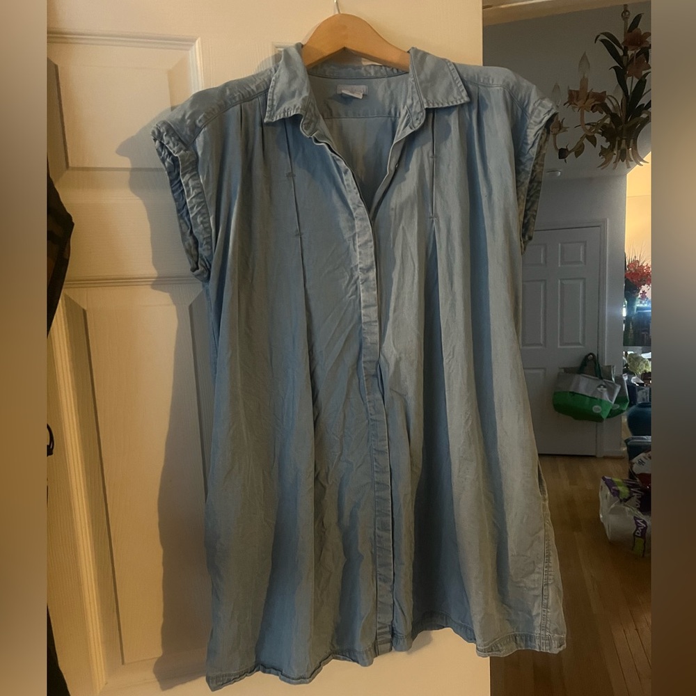 Urban outfitters denim/chambray button up dress with pockets cooperative M